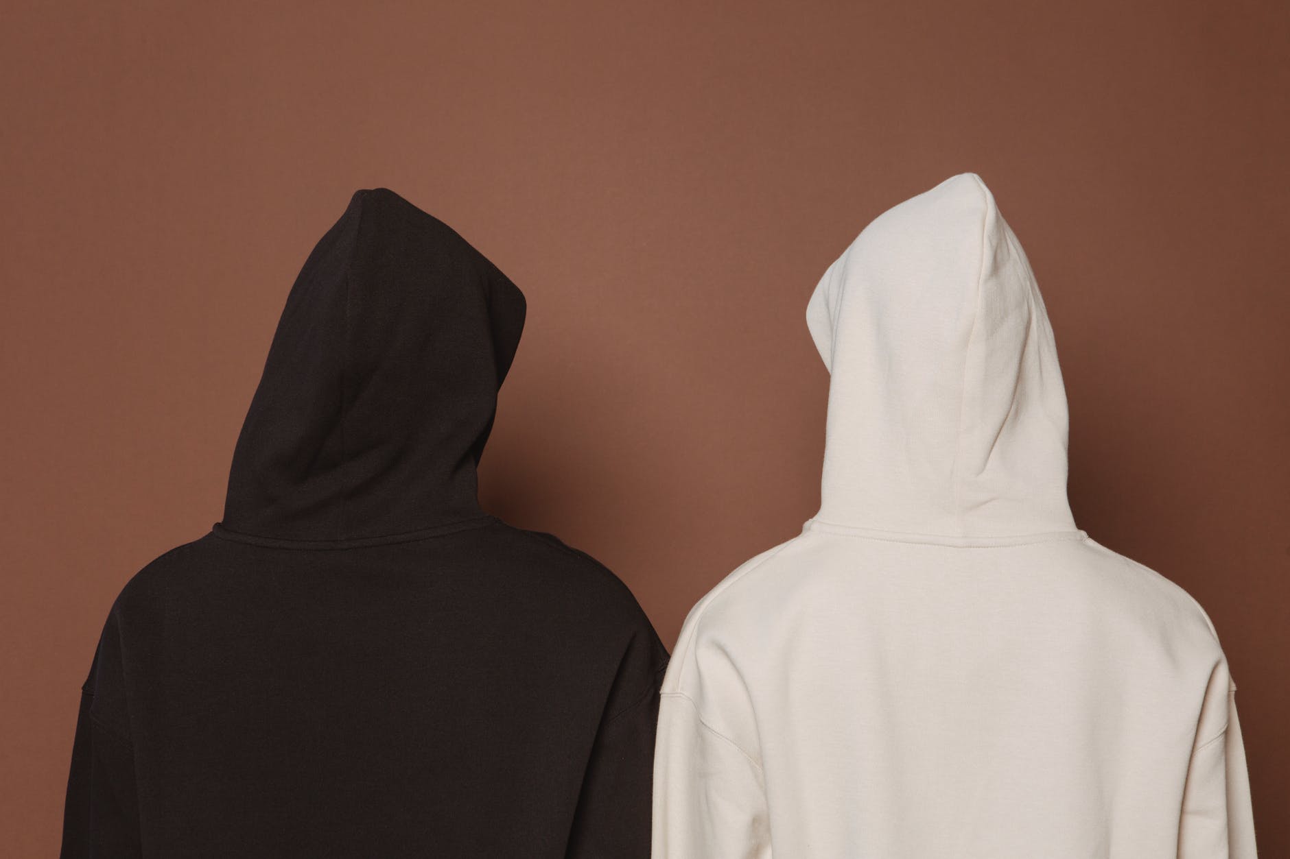 How To Wear A Hoodie In 5 Modern Ways